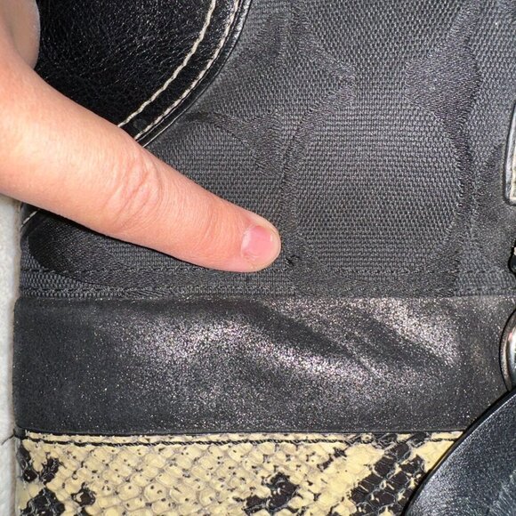 Small Black Coach Hampton Leather Snakeskin Handbag - Picture 14 of 15